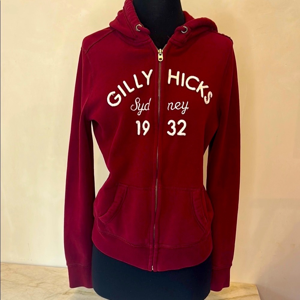Abercrombie and Fitch Gilly Hicks, Red Zip-Up Hoodie Jacket“Sydney 1932”Size L.